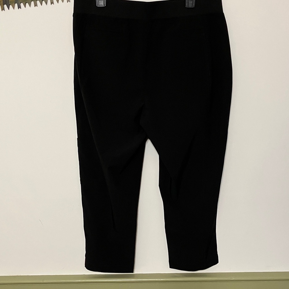 Chico’s Zenergy Black Pull On Pants size 2 - Picture 8 of 9
